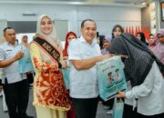 Bunda PAUD Batubara Serahkan Bantuan Tablet