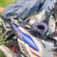 Kondisi Kijang Inova BK 1416 IE ringsek dan masuk parit setelah menabrak dua sepeda motor. Dalam insiden tersebut, 1 pengendara sepeda motor supra meninggal dunia (Waspada/ist).