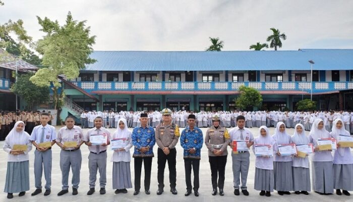 Kasat Lantas Dan Kacabdin Buka MPLS Di SMAN 3 Langsa