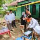 Dua korban kebakaran di Kabupaten Padanglawas menerima bantuan dari Baznas Palas. (Waspada/Ist)
