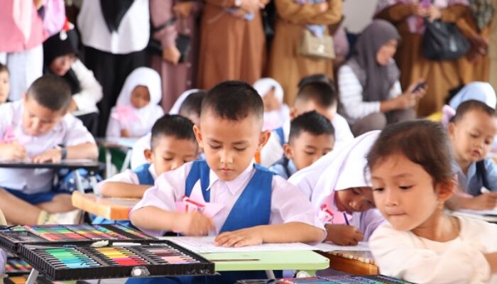 Di Aceh Selatan, Puluhan Murid TK Ikuti Lomba Mewarnai
