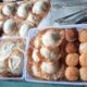 Kue Pinungkuik merupakan makanan khas tradisional di Kabupaten Aceh Singkil. WASPADA/Ariefh.