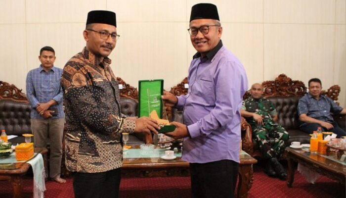 Reses Ke Aceh Singkil, H Uma Soroti Banyak Aset Terbengkalai
