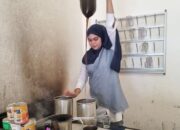 Tarikan Saring Kupi Ureng Inong Aceh Bersahaja