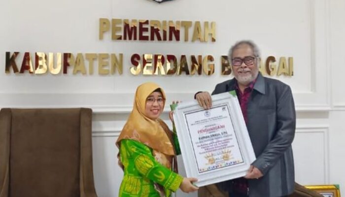 Forkopimda Sergai Terima Penghargaan Dari Komnas PA