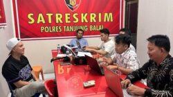 Penyidik Satreskrim Polres Tanjungbalai memeriksa artis Baim Wong terkait dugaan tindak pidana penipuan modus giveaway. Waspada/ist