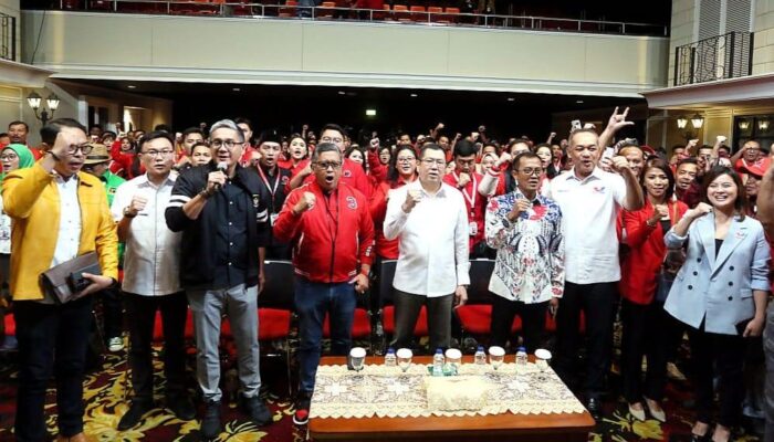 HT Dan Hasto Minta Jurkam Gelorakan Semangat Kemenangan Ganjar