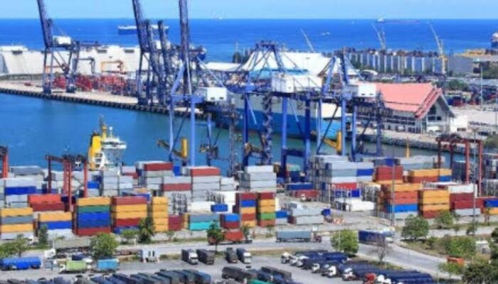 Neraca Perdagangan Juni 2023 Kembali Surplus US$3,45 Miliar. 