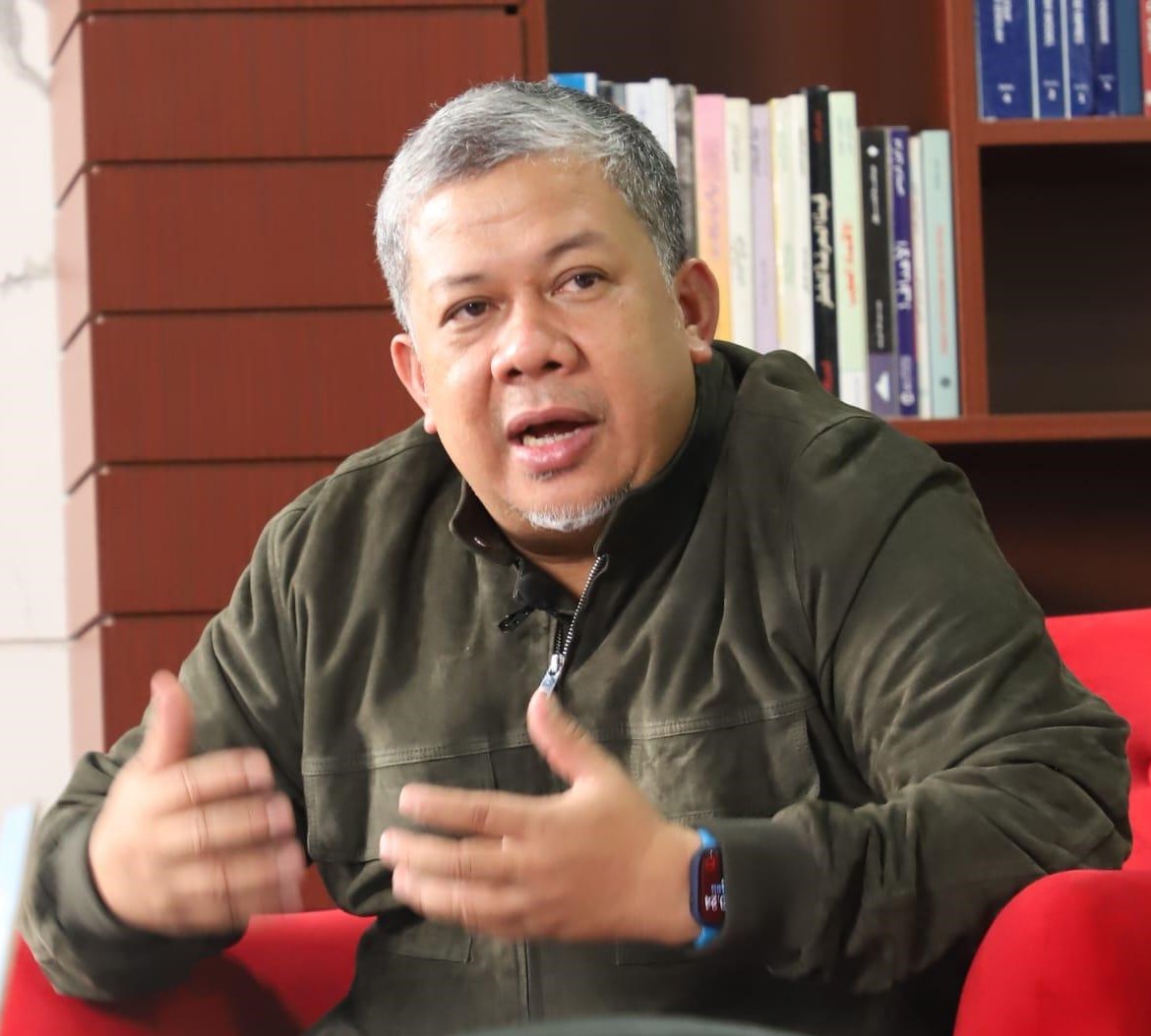Fahri Hamzah Minta Kapolri Turun Tangan Bebaskan Mahasiswa Yang Ditahan Polres Bima