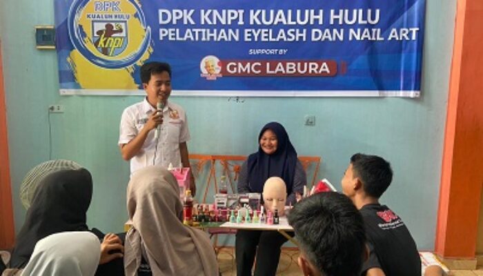 Ganjar Milenial Kembangkan Skill Perempuan Dengan Pelatihan Eyelash Dan Nail Art