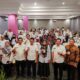 WALIKOTA Medan Bobby Nasution diwakili Asisten Umum Ferri Ichsan ketika membuka Pelatihan Manajemen Strategi Pengembangan Inovasi Daerah berbasis sektor Unggulan yang digelar BKPSDM kota Medan di Fave Hotel, Jalan S. Parman, Rabu (12/7). Waspada/Ist