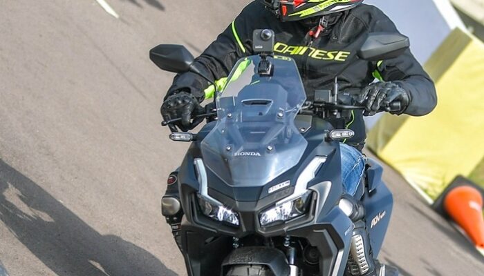 Alasan Honda ADV160 Cocok Di Hati