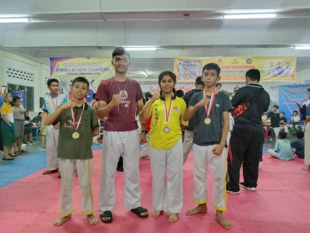 Atlet Kungfu Samosir Sabet 2 Emas