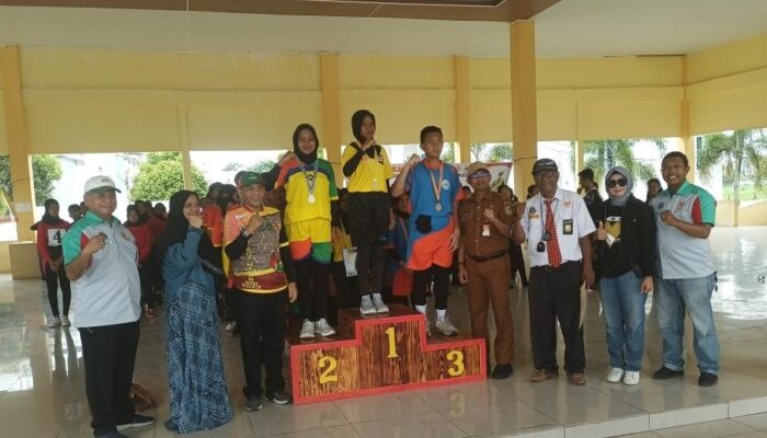 Labuhan Juara Umum Drum Band