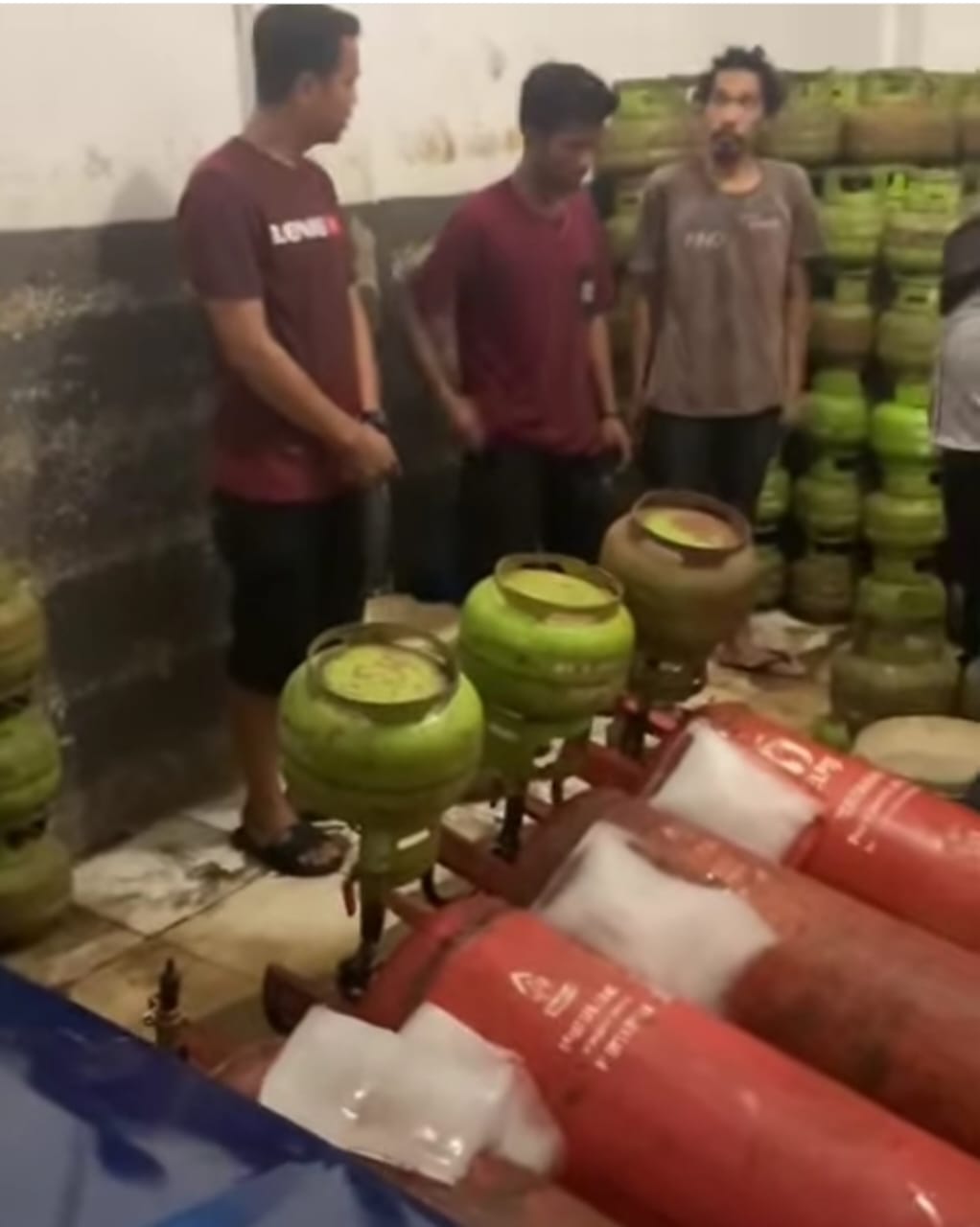 3 Pekerja Pengoplosan Gas Subsidi Ditahan Poldasu