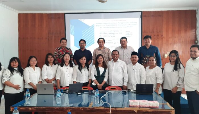 Tim PKM Dosen Unimed Perkenalkan Sistem E-Learning  Di SMA Swasta Teladan Cinta Damai