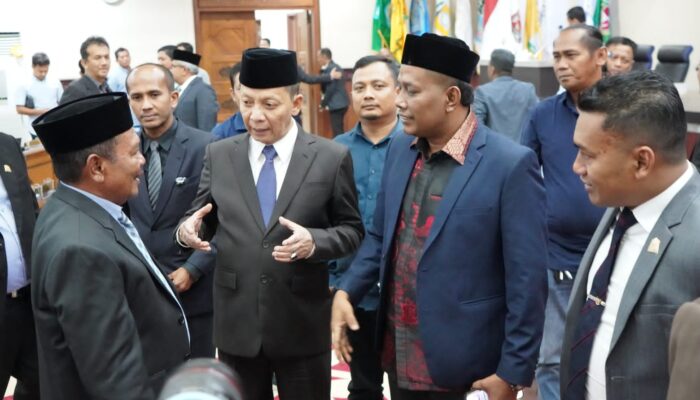 Pj Gubernur Diminta Lanjutkan Peningkatan Jalan Singkil-Kuala Baru