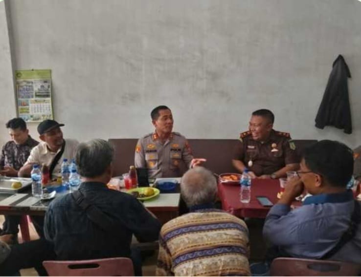 Kapolres Pelabuhan Belawan Silaturahmi Ke Tim 11 Jurnalis Medan Utara