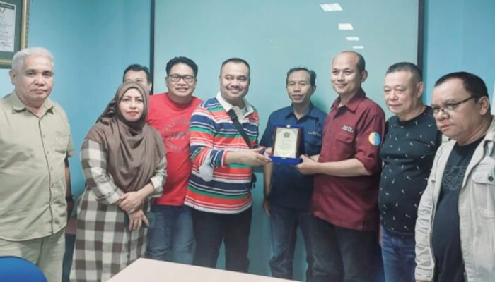 Ketua PWI/SPS Sumut Dan Rombongan Kunjungi Media Radar Bali