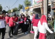 Semarak HUT Ke-78 RI, Puluhan Volunteer PLN Gelar Aksi Bersih Lingkungan