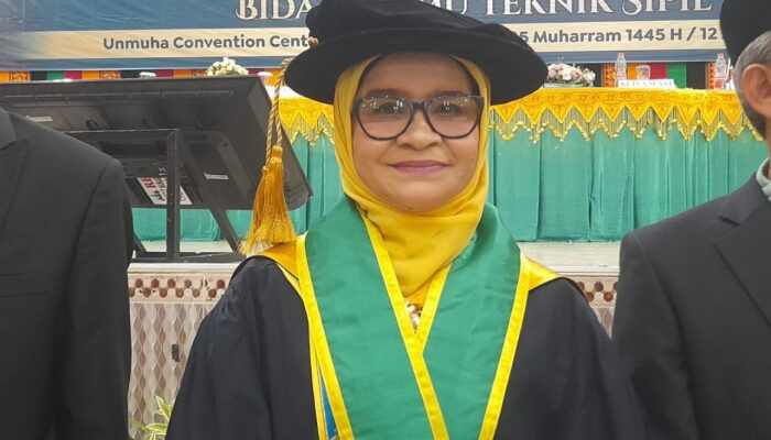 Hafnidar Sah Jadi Profesor Di Unmuha