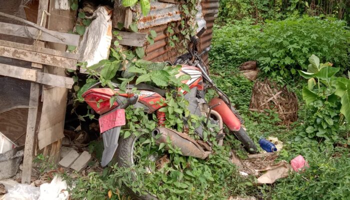 Kendaraan Dinas PUTR Samosir Ditelantarkan