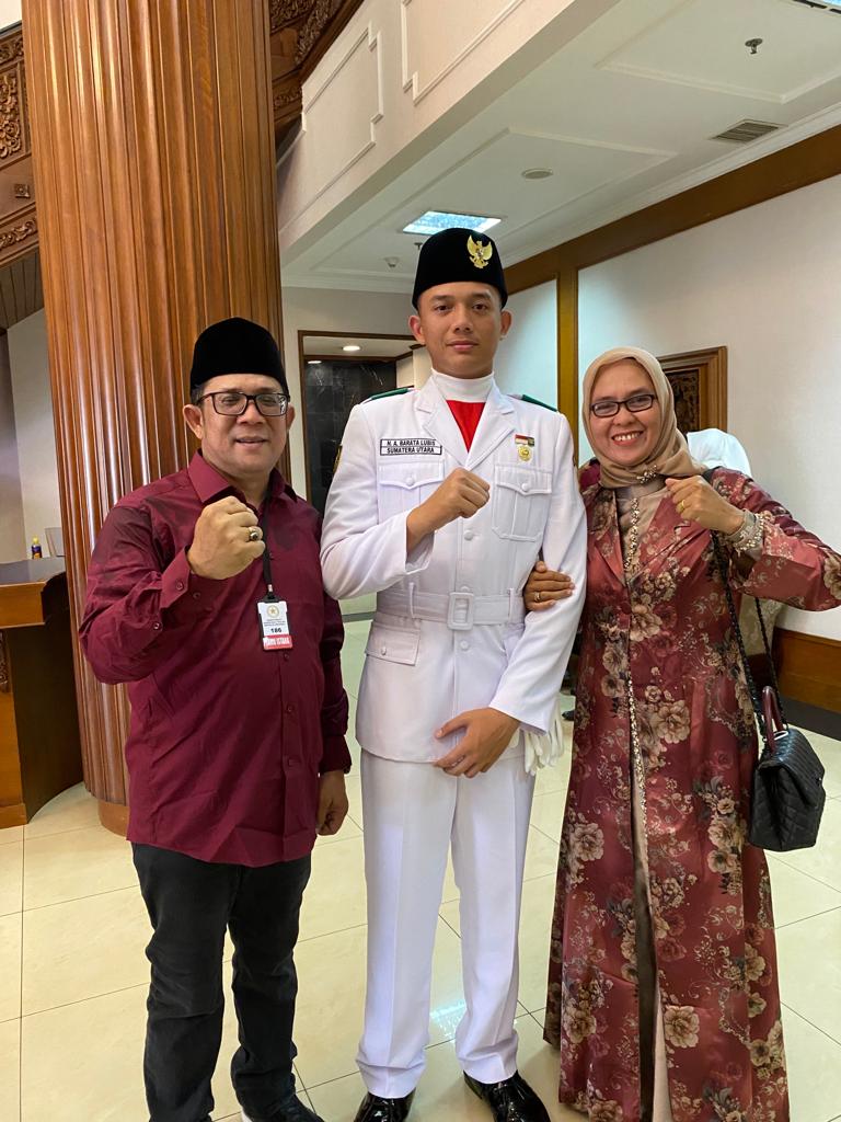 Anak Wartawan Jadi Paskibraka Di Istana Negara Anak Wartawan Jadi Paskibraka Di Istana Negara