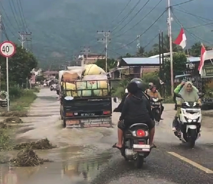 Jalan Nasional Kuning -Medan Masih Terendam Banjir