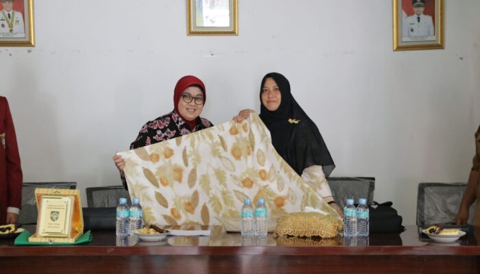 Rektor Kunjungi Lokasi KKNT Mahasiswa UISU Di 3 Kabupaten 