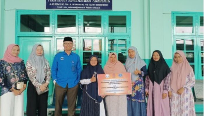 LP3H UMA Serahkan Insentif Pendamping Proses Produk Halal