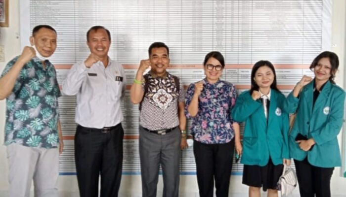 Tim Dosen Bahasa Prancis Unimed Latih Guru SMKN 1 Berastagi