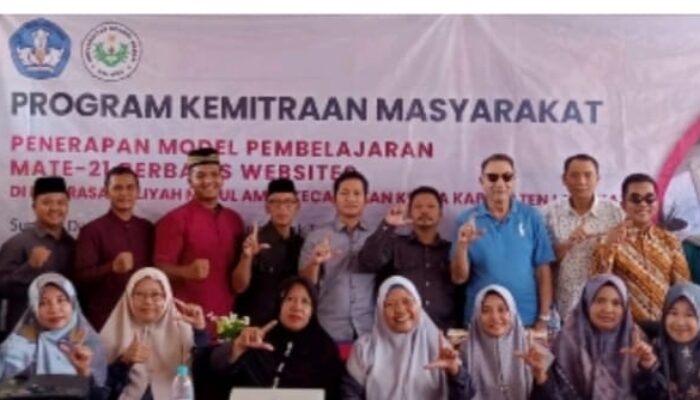 Tim Dosen Unimed Latih Guru MAS Nurul Amal Kuala