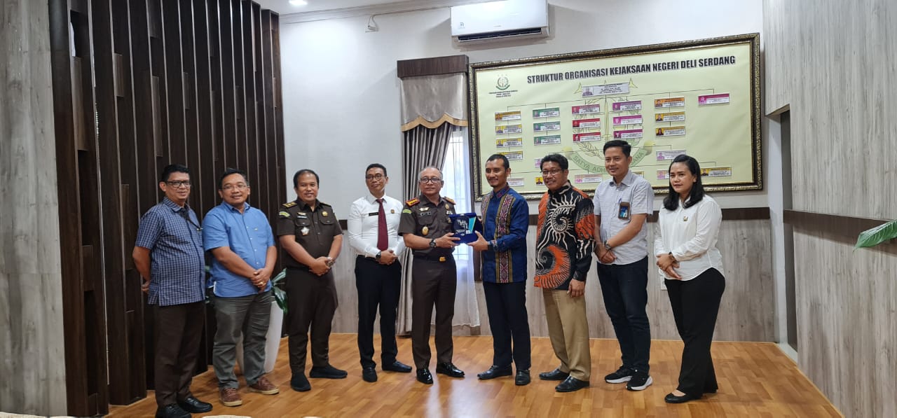 PLN Unit Induk Pembangunan Sumatera Bagian Utara (UIP SBU) melalui UPP Sumbagut 3, melakukan pertemuan dengan Kepala Kejaksaan Negeri Deliserdang Dr. Jabal Nur SH, MH dikantornya di Lubuk Pakam, Rabu (23/8/2023).