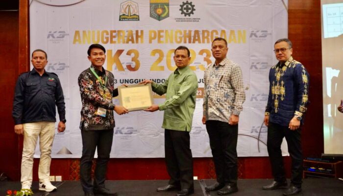 PLN UPP SBU2 Raih Penghargaan K3 Awards Dari Disnakermobduk Aceh