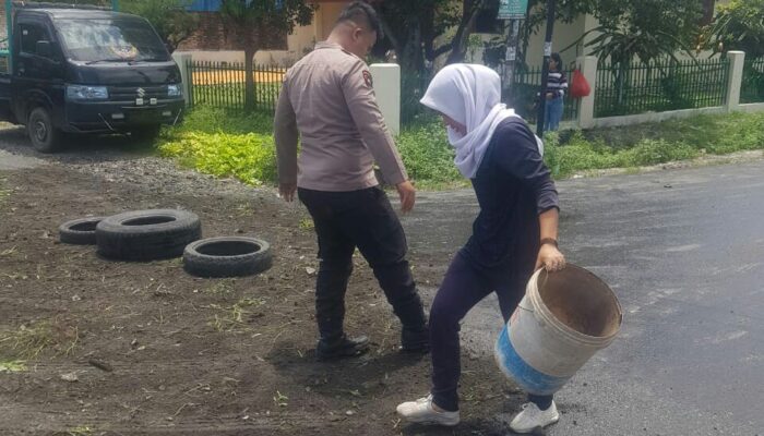 Minyak Goreng Tumpah Bahayakan Pengguna Jalan Di P.Siantar