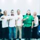 KOMISIONER KPID Sumut foto bersama dengan pengelola radio dan televisi dalam acara silaturahmi di kantor KPID Sumut, pekan lalu. Waspada/Ist