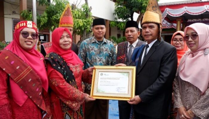 Tim Humas MAN 2 Model Peraih Berita Terbaik Website Kemenag Sumut