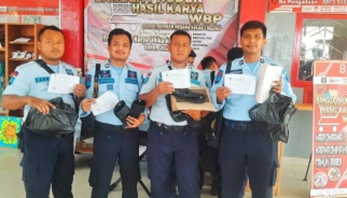 Pameran Produk Hasil Karya WBP Rutan Kelas I Medan, Sandal Dan Handycraft Paling Diminati