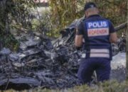 Pesawat Sewa Jatuh Di Jalanan Selangor, 10 Tewas