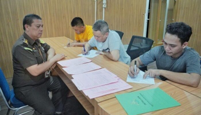 Kejari Medan Tahan Tersangka Perdagangan 275 Kg Sisik Trenggiling