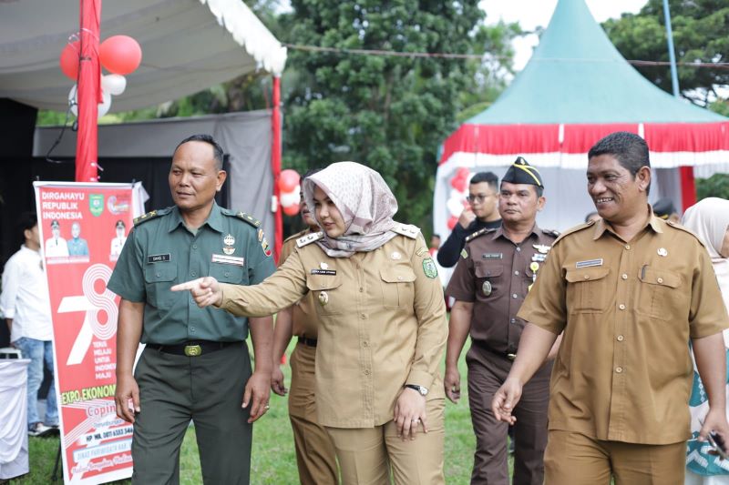 Wabup Madina Berharap Expo Gairahkan Ekonomi Kreatif Wabup Madina Berharap Expo Gairahkan Ekonomi Kreatif