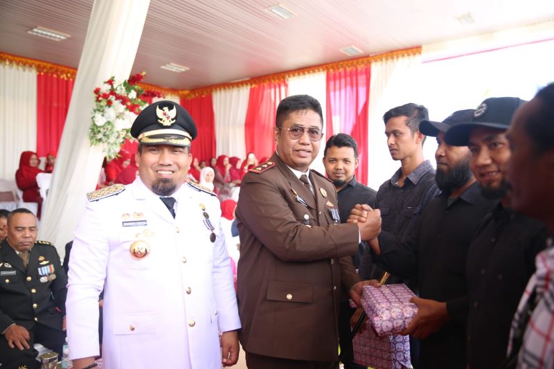 Sembilan Mantan Napiter Upacara Bersama Pj Bupati Aceh Besar