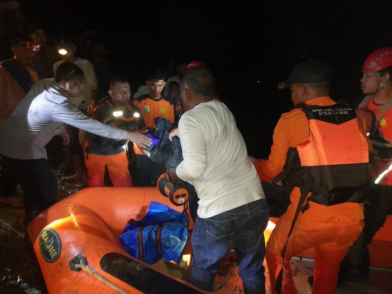 Pemuda Hilang Saat Mencari Ikan Di Sungai Ditemukan Meninggal Pemuda Hilang Saat Mencari Ikan Di Sungai Ditemukan Meninggal
