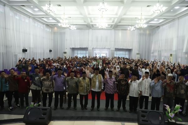 Sejumlah siswa madrasah mengikuti ajang Kompetisi Sains Madrasah (KSM) Tingkat Provinsi Aceh Tahun 2023, di Asrama Haji Banda Aceh, Jumat (04/08/23). (Waspada/T.Mansursyah)