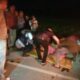 Petugas evakuasi korban kecelakaan di Jalinsum Banda Aceh - Medan, Gampong Paya Demam Sa, Pante Bidari, Aceh Timur, Minggu (6/8). Waspada/Muhammad Ishak