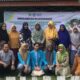 Dosen Fakultas Pertanian Universitas Samudra (Unsam) saat melakukan pemberdayaan peternak itik dengan day old duck (DOD) bersertifikat Platinum di Desa Batee Puteh Kecamatan Langsa Lama Kota Langsa, Senin (7/8). Waspada/dede