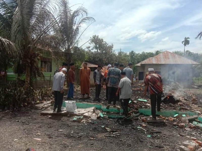 Baznas Palas Salurkan Bantuan Kepada 20 Korban Kebakaran Baznas Palas Salurkan Bantuan Kepada 20 Korban Kebakaran
