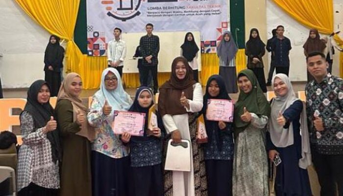 Dua Siswi MIN 27 Juara Lomba Berhitung Cepat