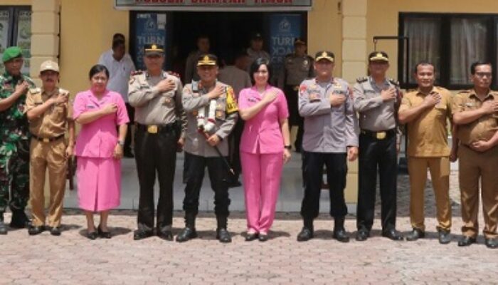 Agenda Polri Curhat Jumat, Minggu Kasih Dan Polisi RW