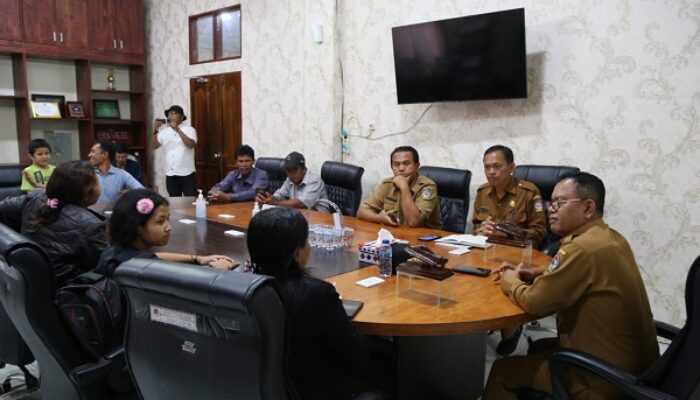 Bupati Toba Berikan Solusi Atas Keluhan Pendamping Difabel